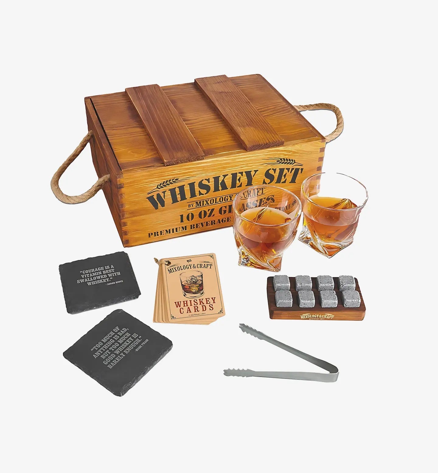 Coffret à whisky avec 2 verres (300 ml), 8 pierres en granit, cartes cocktails, pince métal, plateau et sous-verres en ardoise dans une élégante caisse en bois.
