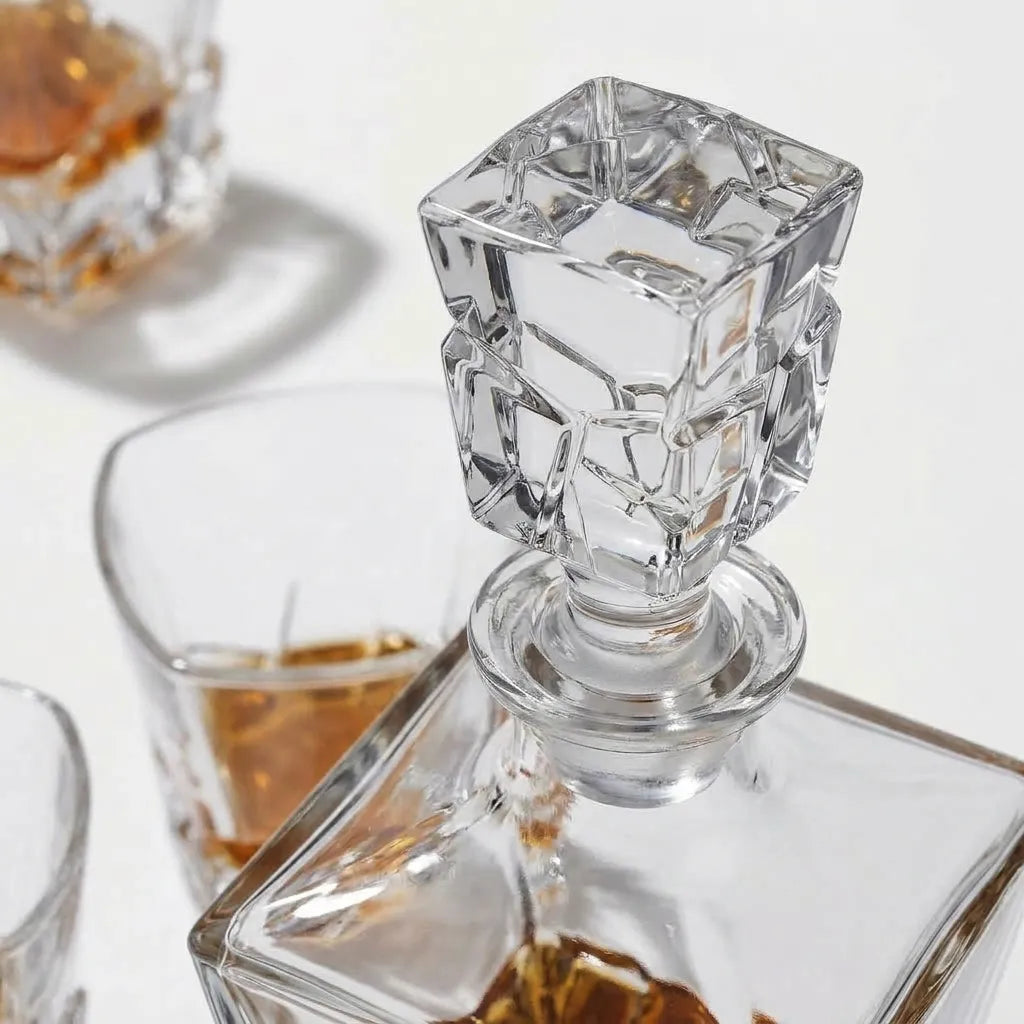 Servicio de Whisky de Cristal – Monolito