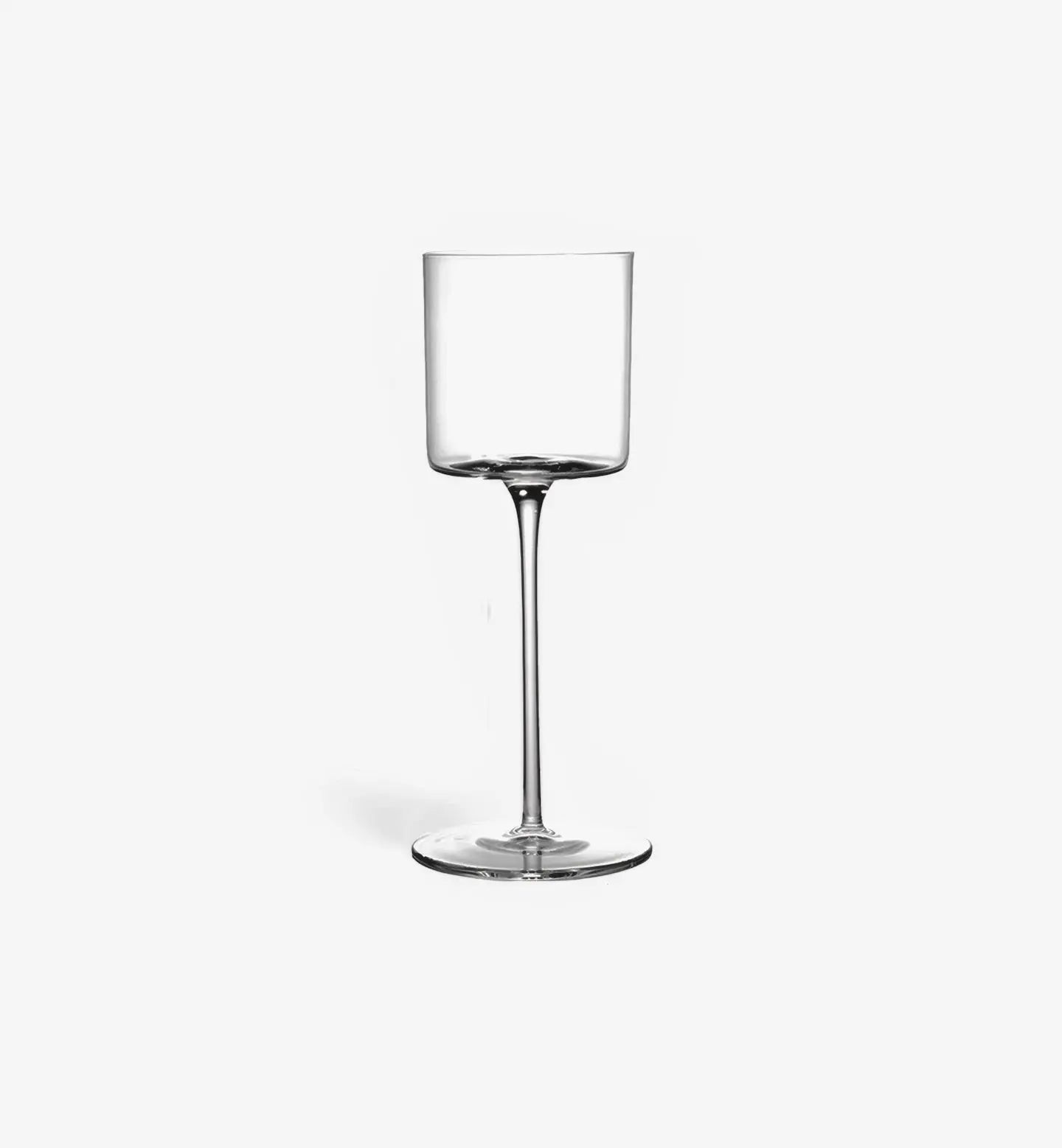Verre à cocktail raffiné 220 ml, forme cylindrique moderne sur pied fin. Sublime vin, margarita ou cocktails haut de gamme.