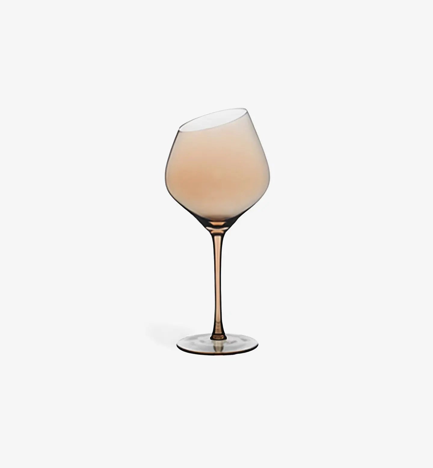 Verre à vin ambre 160 ml avec sommet asymétrique, style moderne et chaleureux. Idéal pour une table sophistiquée et un service élégant.