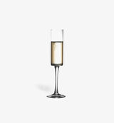 Flûte à champagne Cylin 250 ml, silhouette élancée, vue de face sur fond blanc