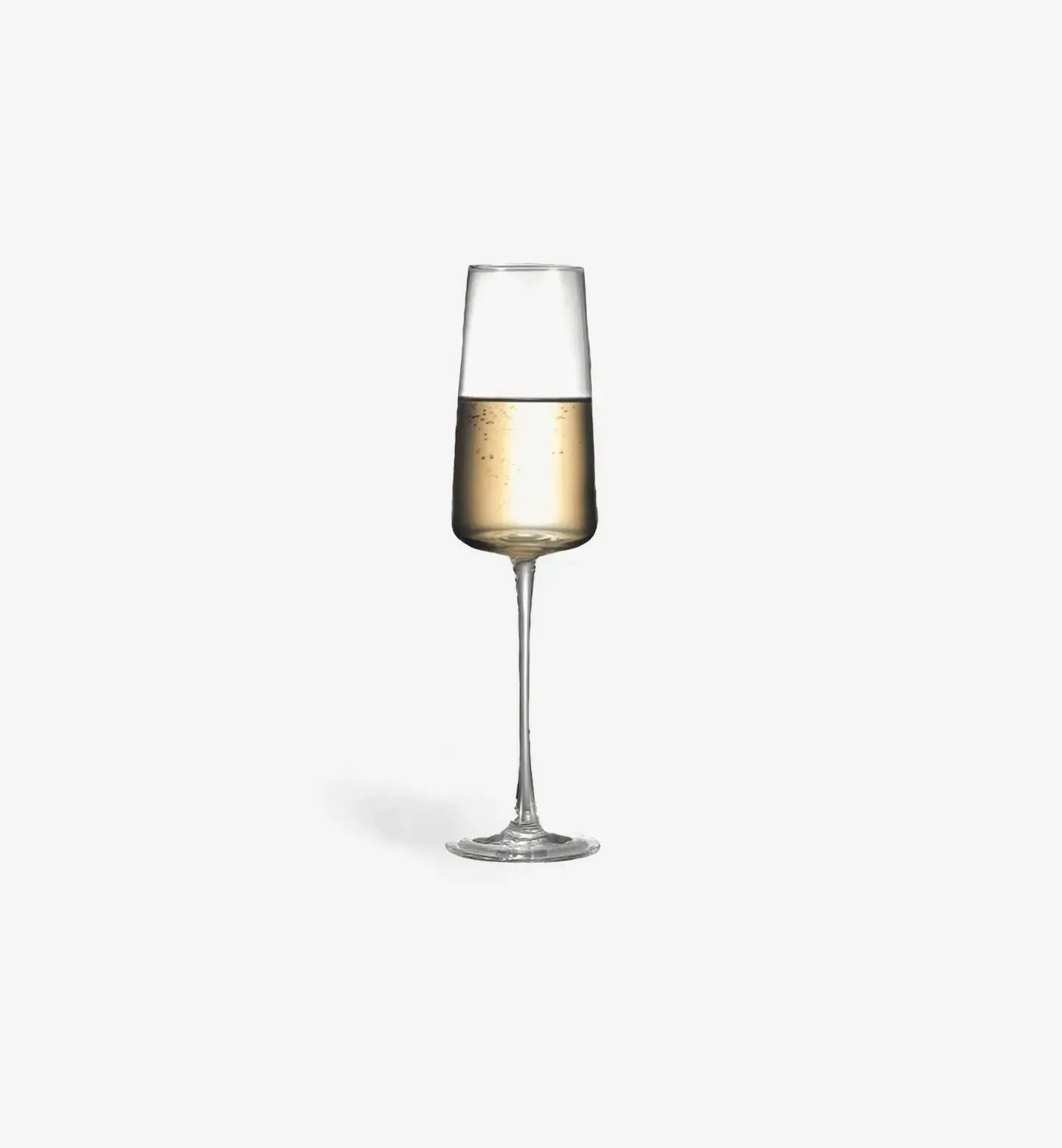 Ce verre à champagne 215 ml à silhouette épurée et fond plat, est parfait pour sublimer champagnes, crémants et proseccos.