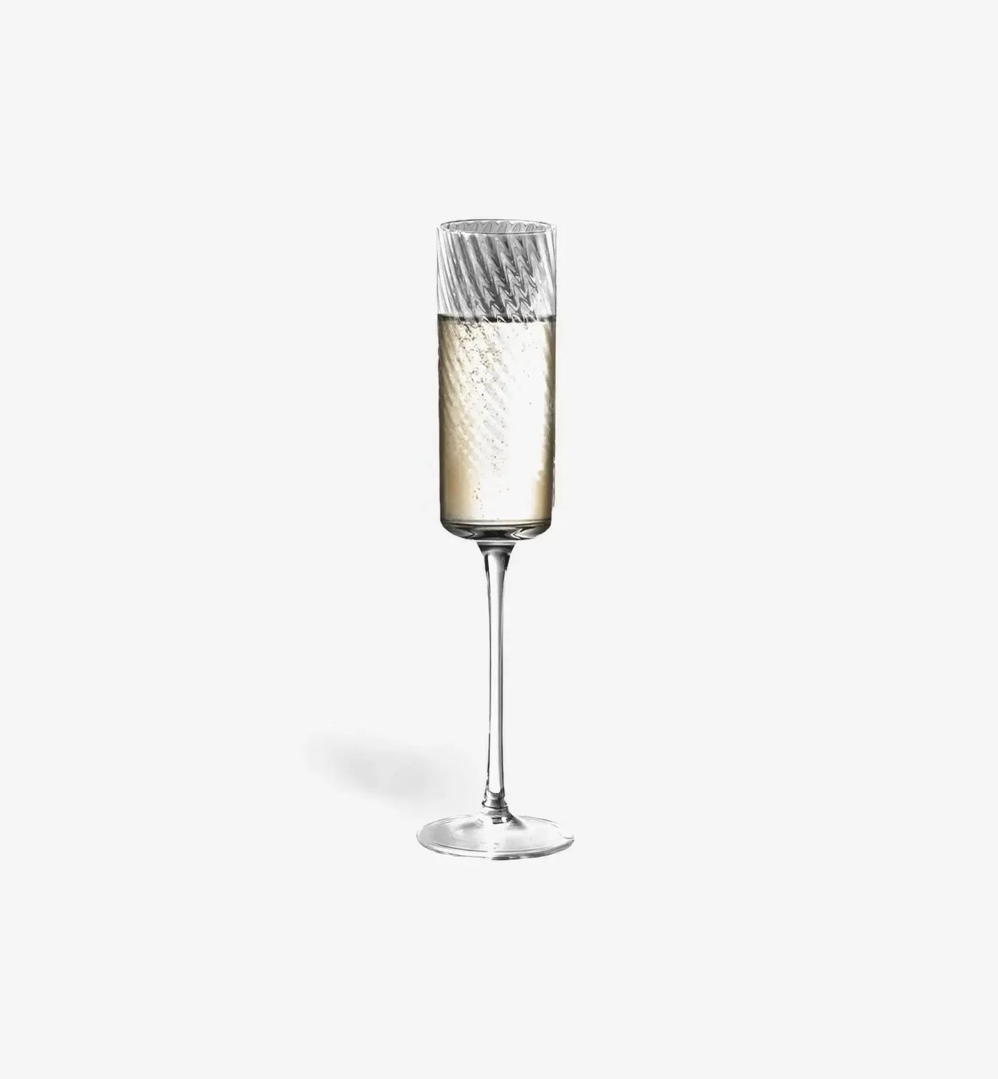 Verre à champagne 250 ml orné d’un motif en spirale gravé, parfait pour les grandes occasions, alliant luxe discret et design raffiné.
