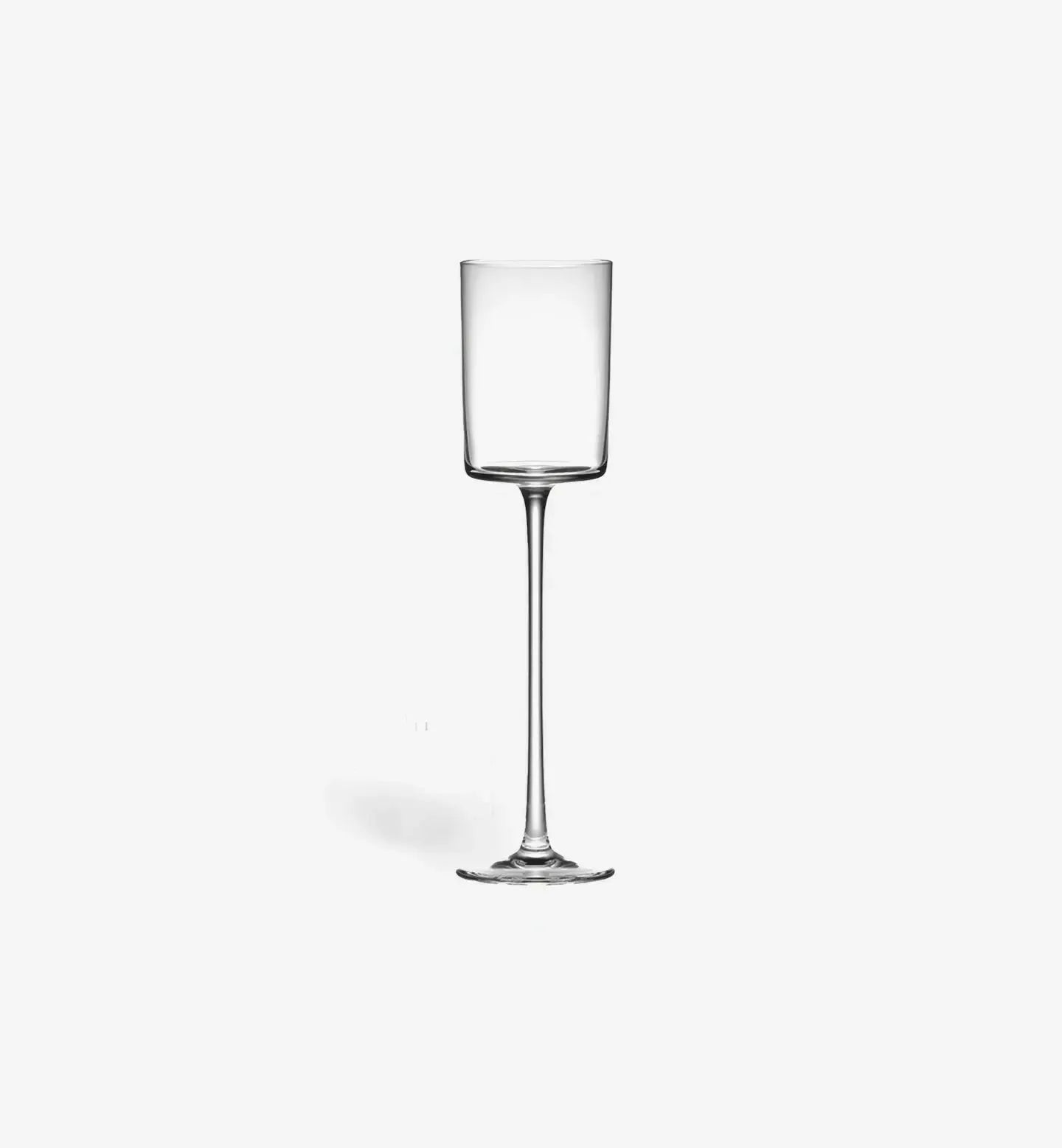 Verre à cocktail 130 ml cylindrique et élancé. Idéal pour cocktails raffinés, margaritas et apéritifs élégants.