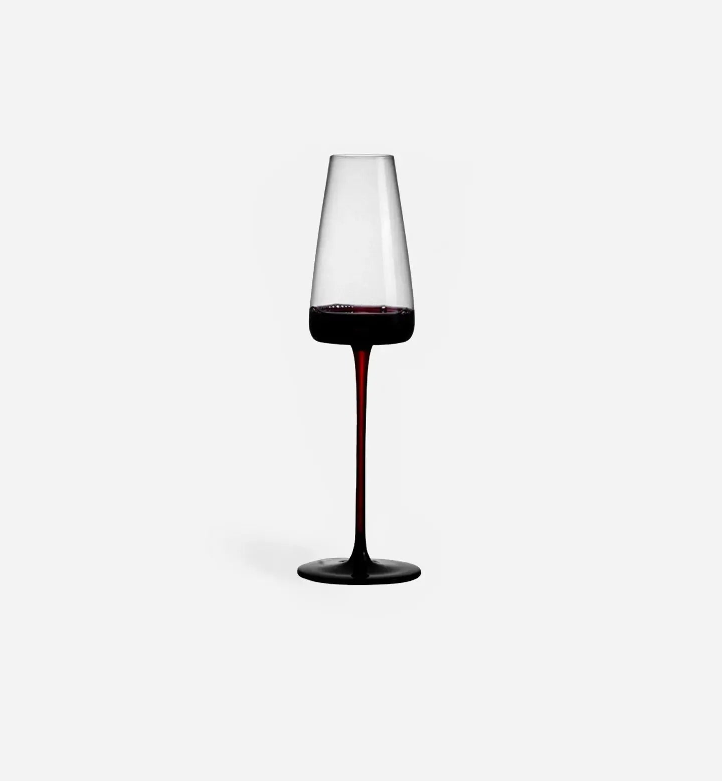 Verre à vin rouge 270ml, fin et resserré pour concentrer les arômes. Parfait pour vins rouges légers et dégustations raffinées.