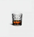 Verre à whisky Damier 270 ml, motif en relief, vue de face sur fond blanc