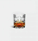 Verre à whisky Floral 300 ml, motif en relief, vue de face sur fond blanc