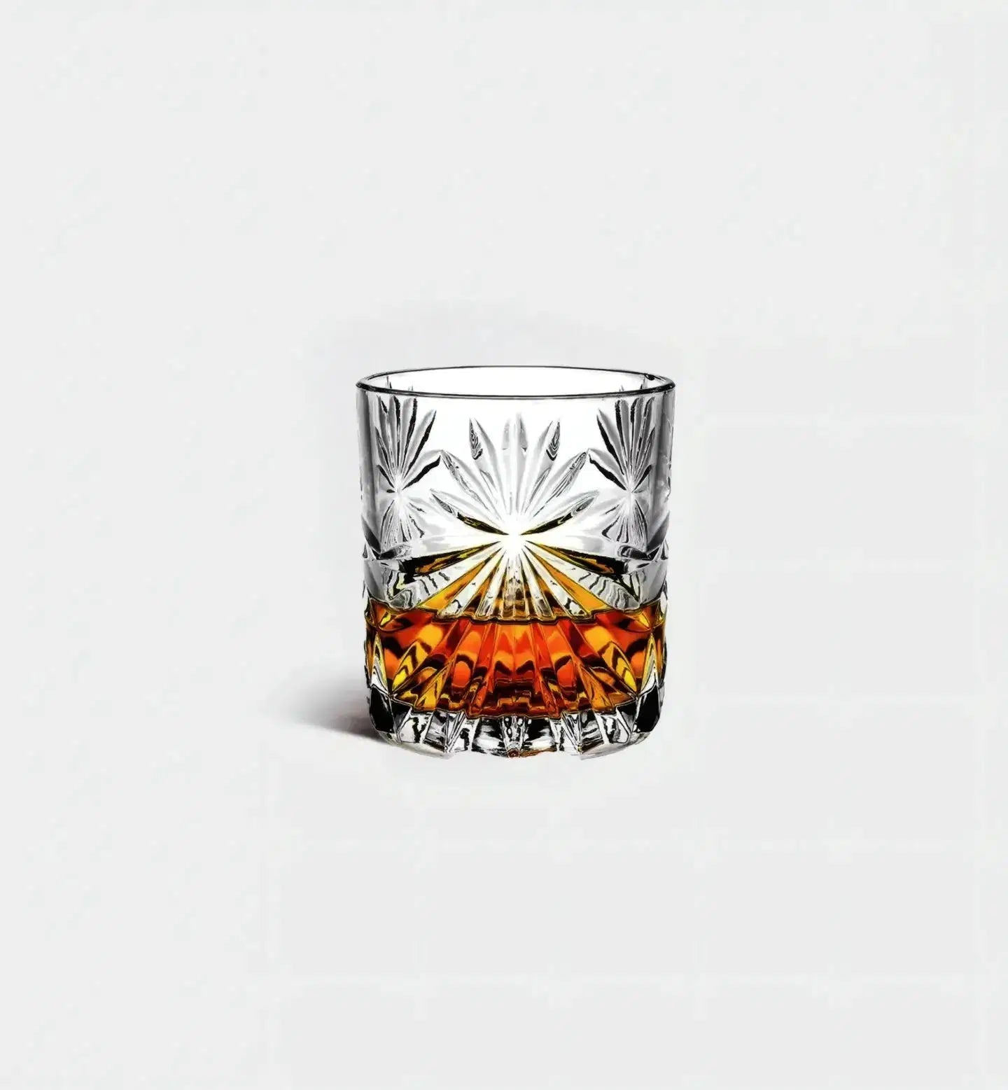 Verre à whisky 300 ml avec motif floral en relief. Élégant et raffiné, parfait pour scotch, bourbon ou cocktails distingués.