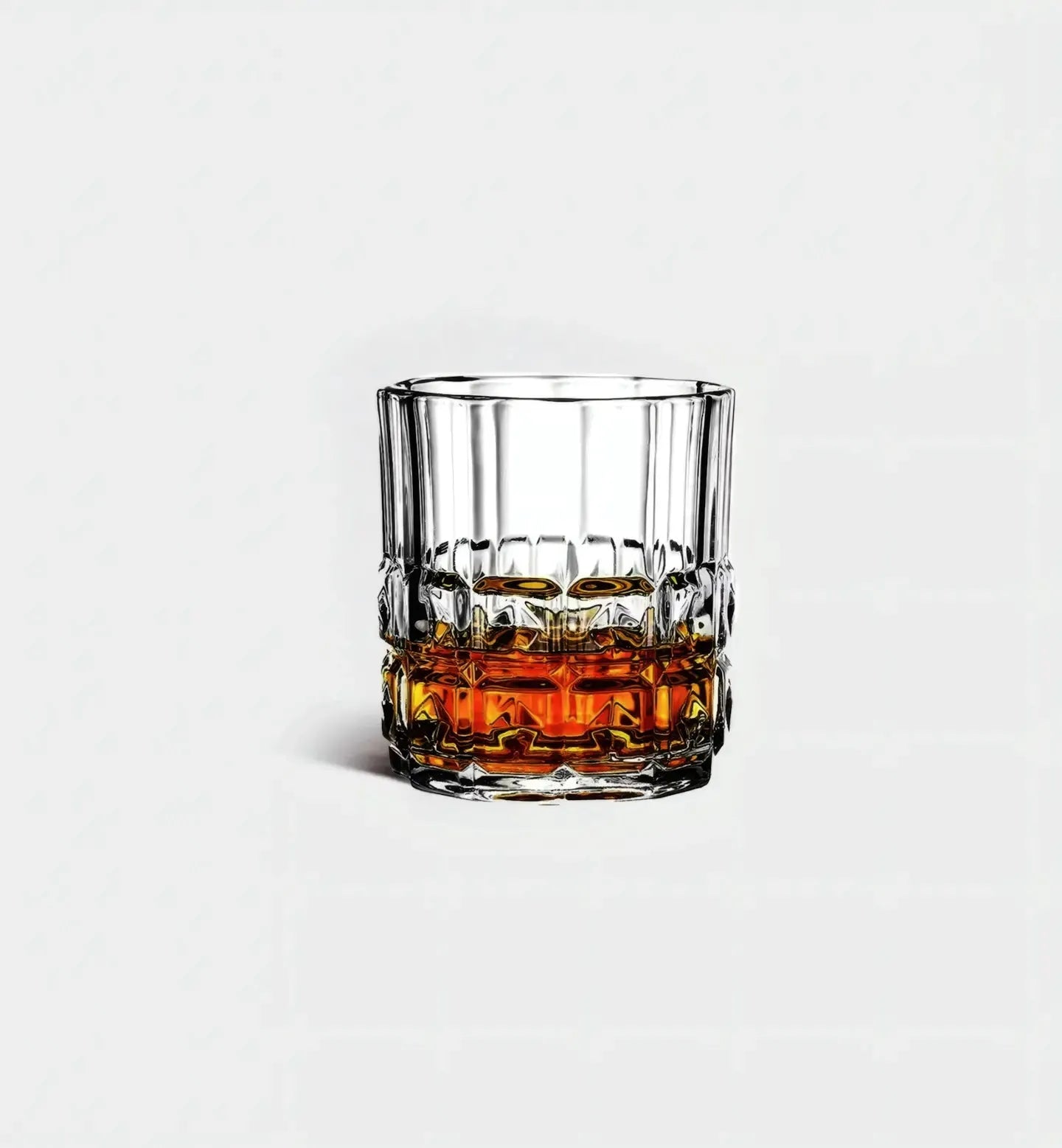 Verre à whisky 240 ml avec motif damier façon grenade. Élégant et robuste, idéal pour whisky, scotch ou cocktails courts stylés.