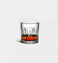Verre à whisky Rays 300 ml, motif en relief, vue de face sur fond blanc