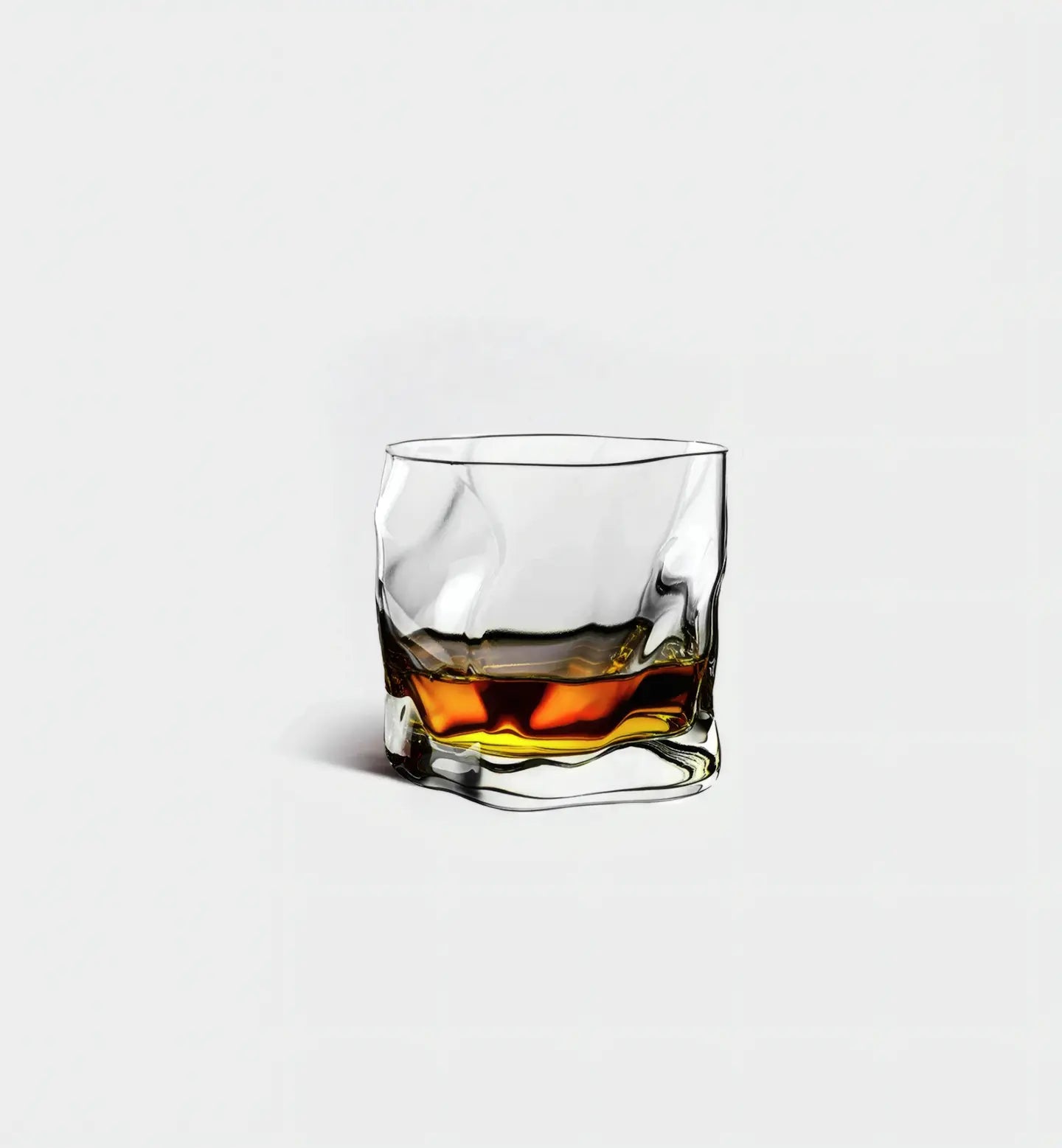 Verre à whisky 250 ml au design sculptural et organique. Forme unique, prise en main confortable. Parfait pour whisky, scotch et bourbon.
